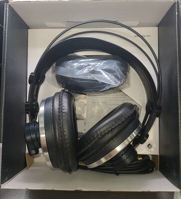 AKG K271 MKII - Closed Back Headphones | Long & McQuade